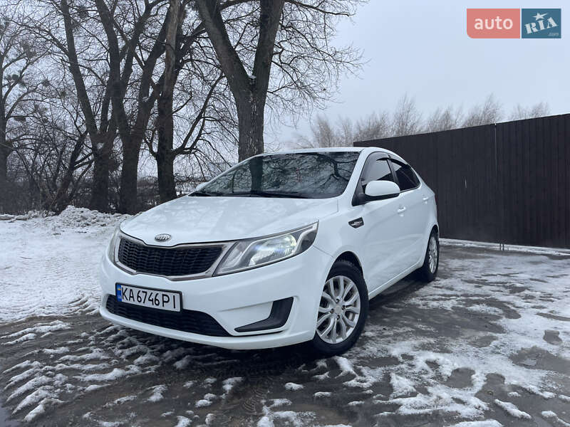 Седан Kia Rio 2013 в Киеве