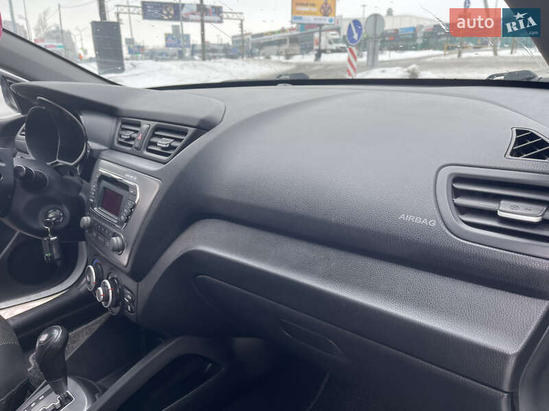 Седан Kia Rio 2013 в Киеве