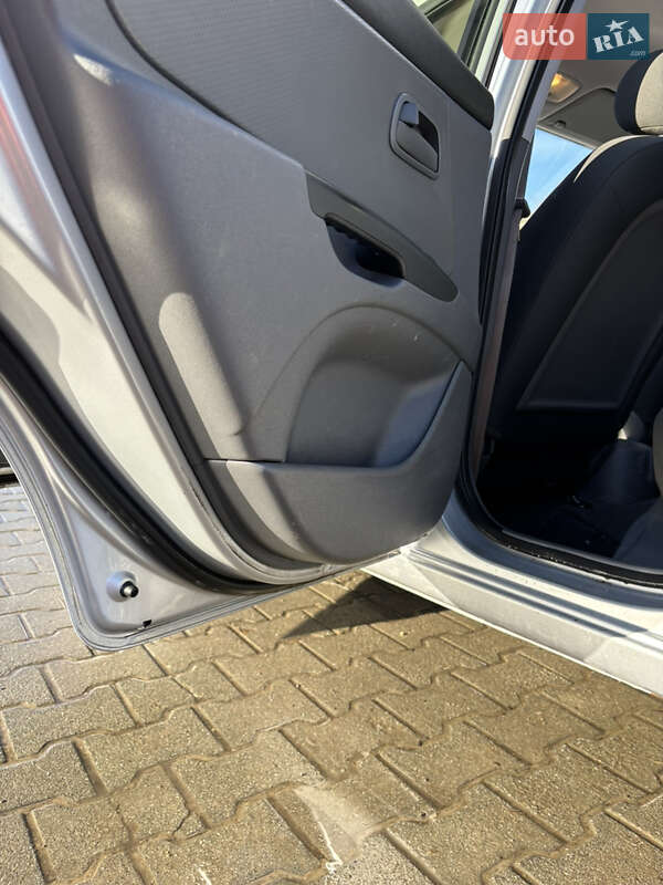 Седан Kia Rio 2011 в Черновцах фото 12 Седан Kia Rio 2011 в Черновцах