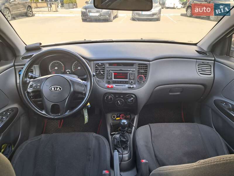 Седан Kia Rio 2010 в Чернигове фото 5 Седан Kia Rio 2010 в Чернигове