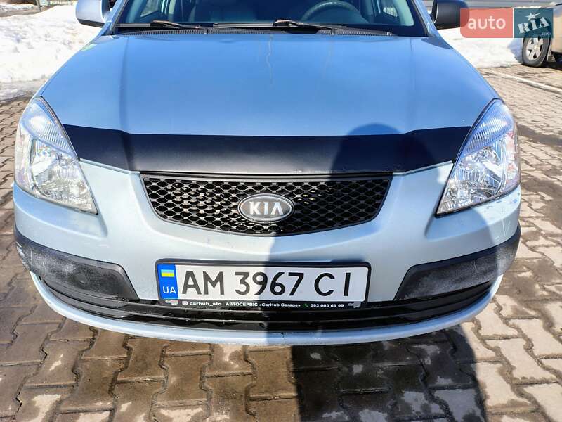 Седан Kia Rio 2007 в Житомире