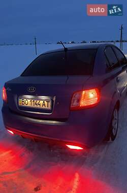 Седан Kia Rio 2010 в Тернополе