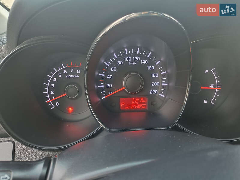 Седан Kia Rio 2012 в Винниках