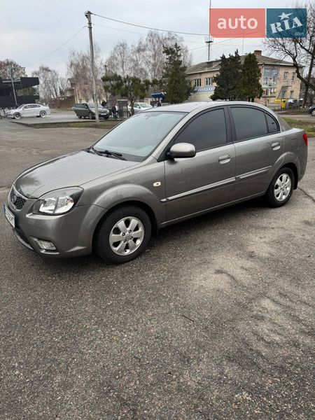Седан Kia Rio 2011 в Киеве