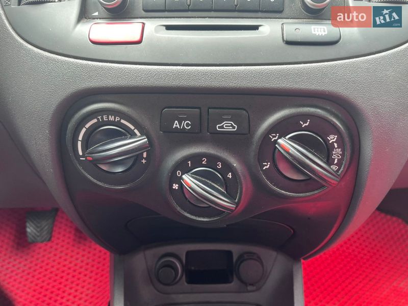 Седан Kia Rio 2011 в Николаеве