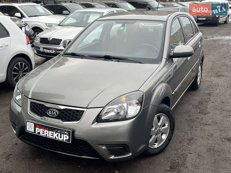 Хетчбек Kia Rio 2010 в Києві
