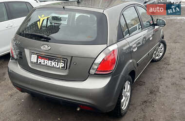 Хэтчбек Kia Rio 2010 в Киеве
