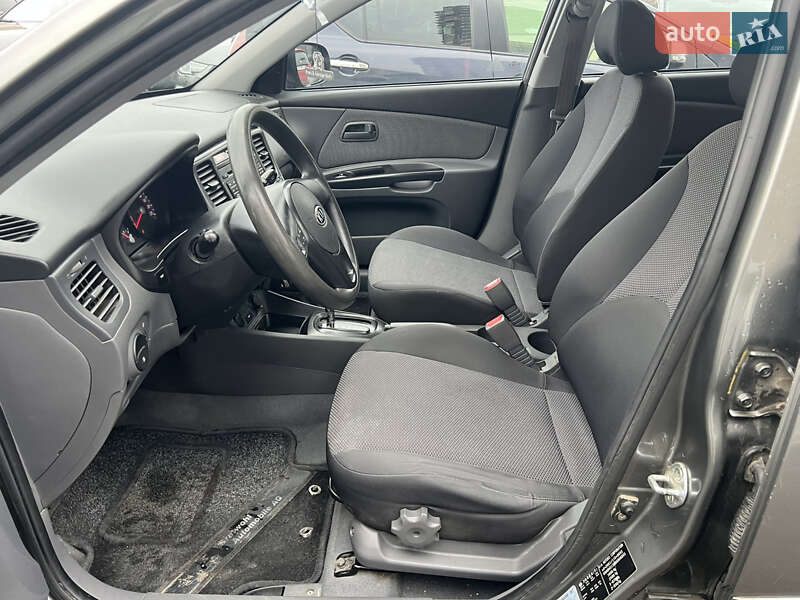 Хетчбек Kia Rio 2010 в Києві