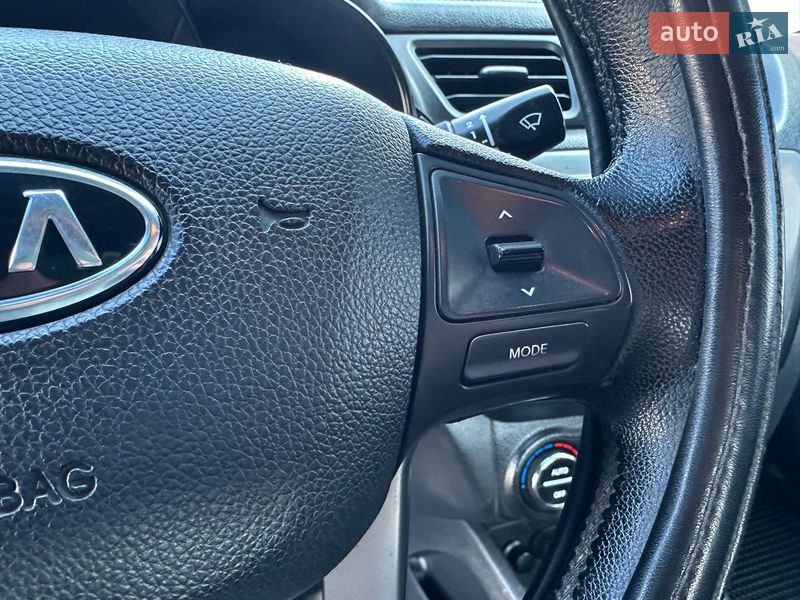 Седан Kia Rio 2012 в Хмельницком