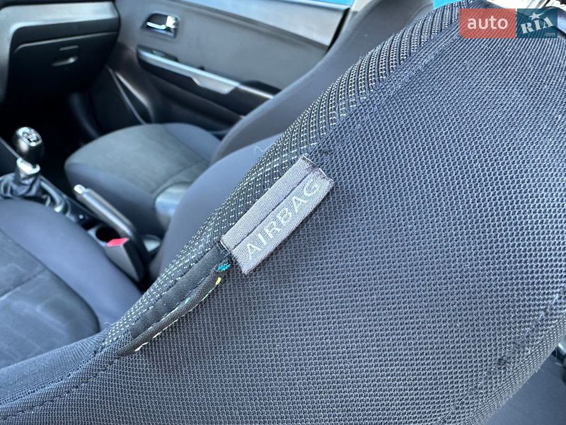 Седан Kia Rio 2012 в Хмельницком