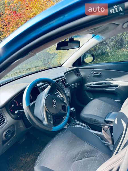 Седан Kia Rio 2010 в Василькові