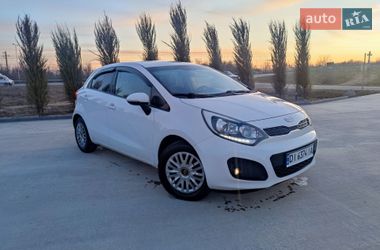 Хетчбек Kia Rio 2013 в Ужгороді