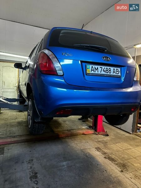 Хэтчбек Kia Rio 2010 в Запорожье