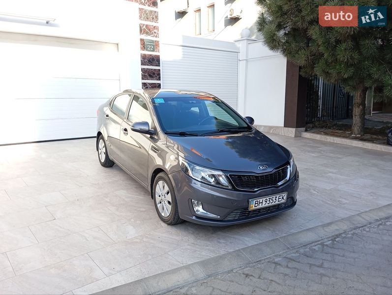 Седан Kia Rio 2013 в Одессе