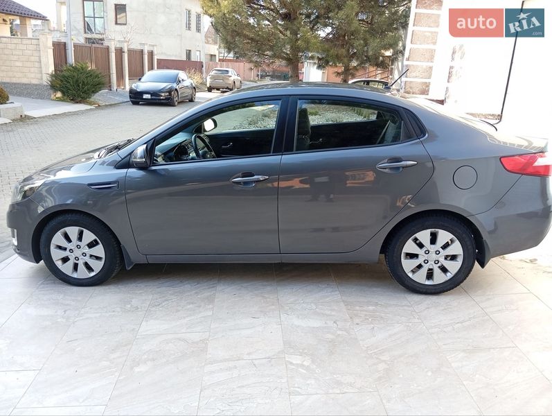 Седан Kia Rio 2013 в Одессе