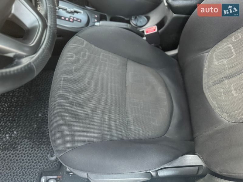Седан Kia Rio 2011 в Киеве