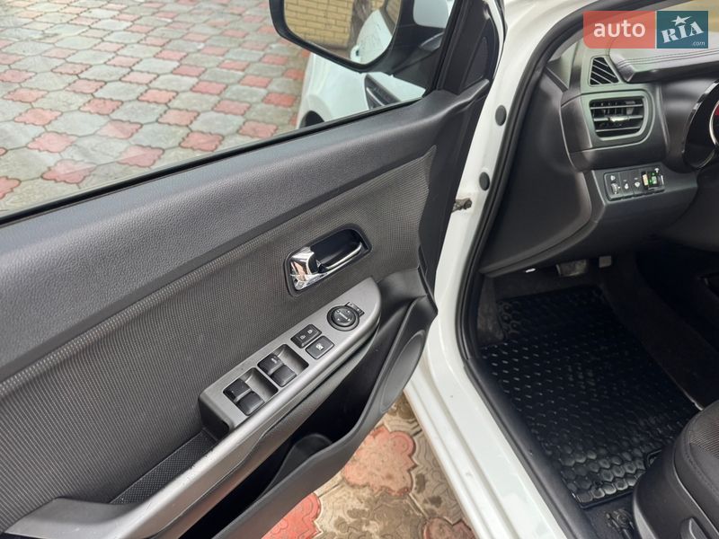 Седан Kia Rio 2013 в Харькове