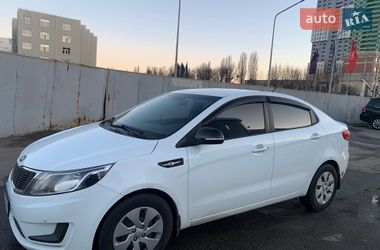 Седан Kia Rio 2013 в Киеве