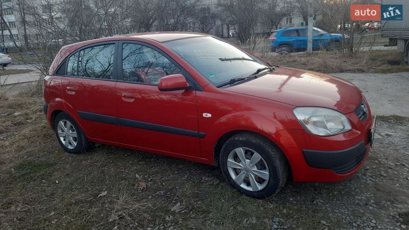Хэтчбек Kia Rio 2006 в Львове