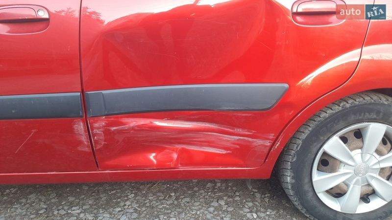 Хэтчбек Kia Rio 2006 в Львове