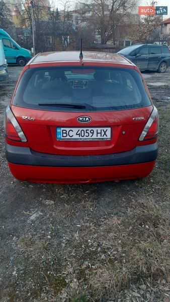 Хэтчбек Kia Rio 2006 в Львове