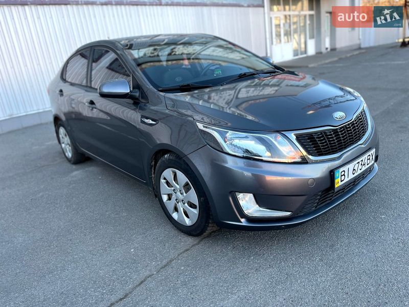 Седан Kia Rio 2013 в Полтаве