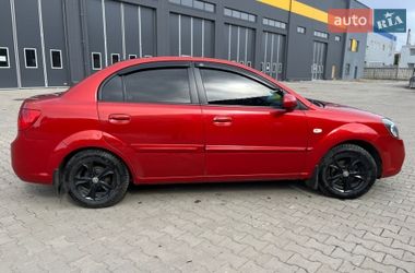 Седан Kia Rio 2010 в Вишневом