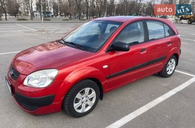 Хэтчбек Kia Rio 2007 в Киеве