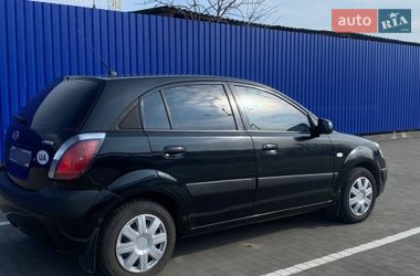 Хэтчбек Kia Rio 2009 в Калуше