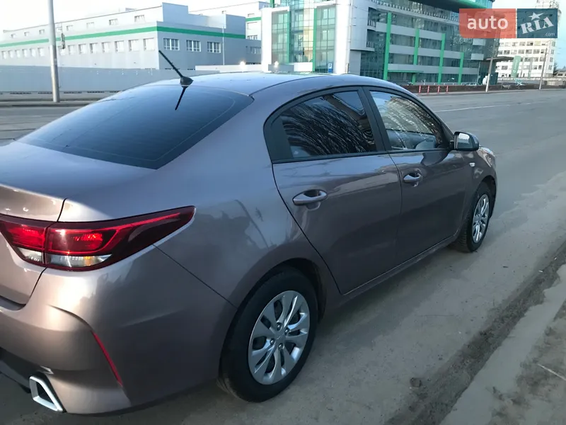 Kia Rio 2021