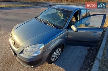 Хэтчбек Kia Rio 2008 в Киеве