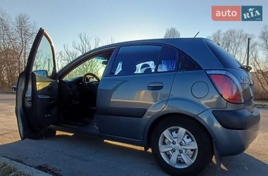 Хэтчбек Kia Rio 2008 в Киеве