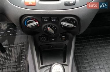 Хэтчбек Kia Rio 2009 в Ровно