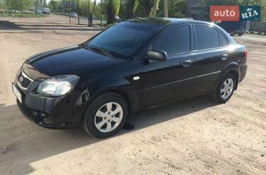 Седан Kia Rio 2009 в Павлограді