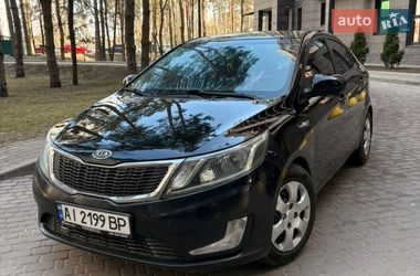 Седан Kia Rio 2013 в Киеве