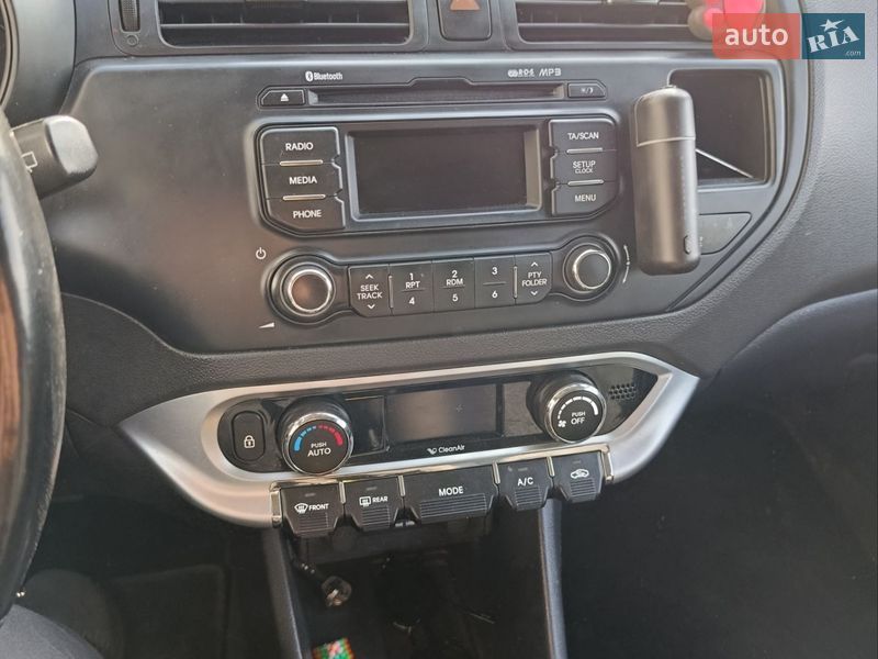 Хетчбек Kia Rio 2014 в Володимирі фото 16 Хетчбек Kia Rio 2014 в Володимирі