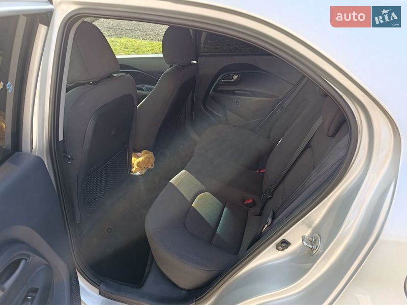 Хетчбек Kia Rio 2014 в Володимирі фото 21 Хетчбек Kia Rio 2014 в Володимирі