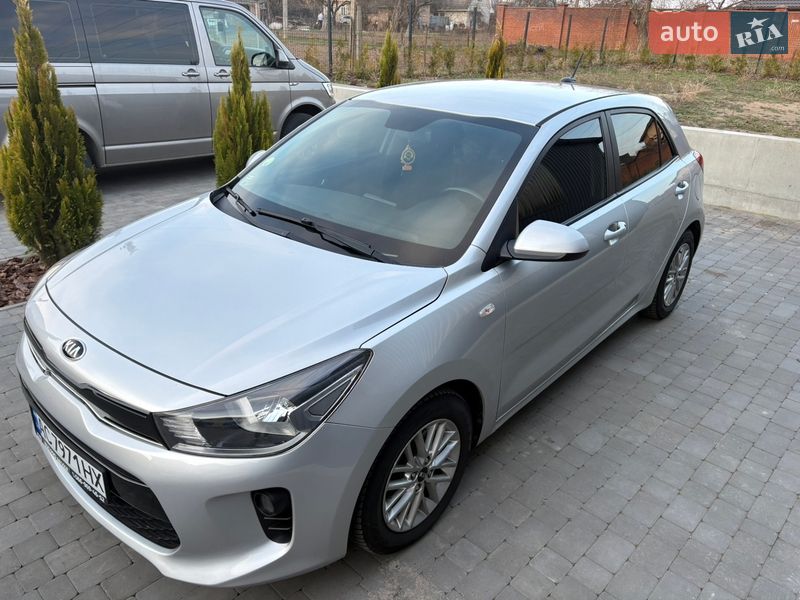 Хэтчбек Kia Rio 2016 в Луцке фото 5 Хэтчбек Kia Rio 2016 в Луцке