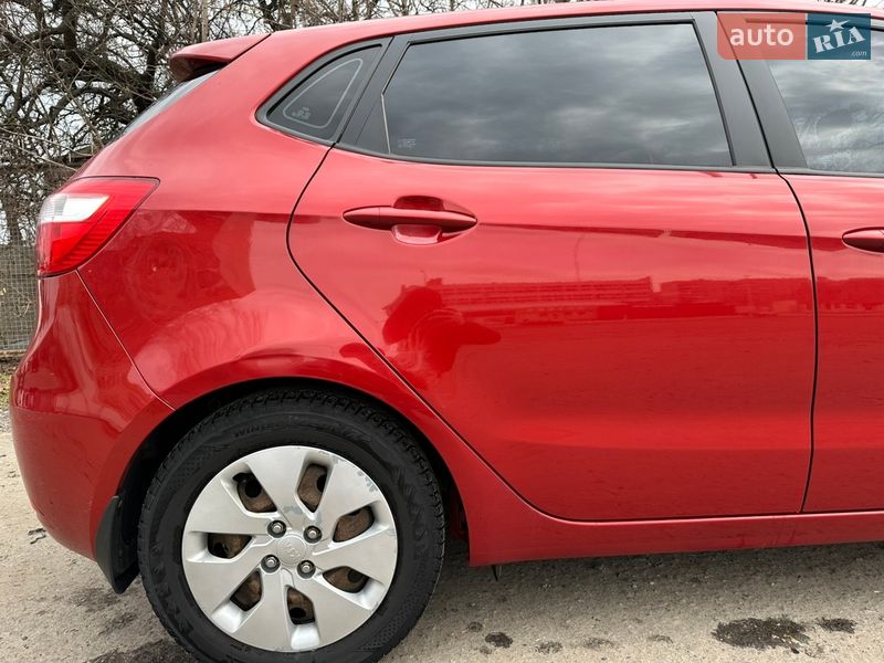 Хэтчбек Kia Rio 2013 в Харькове