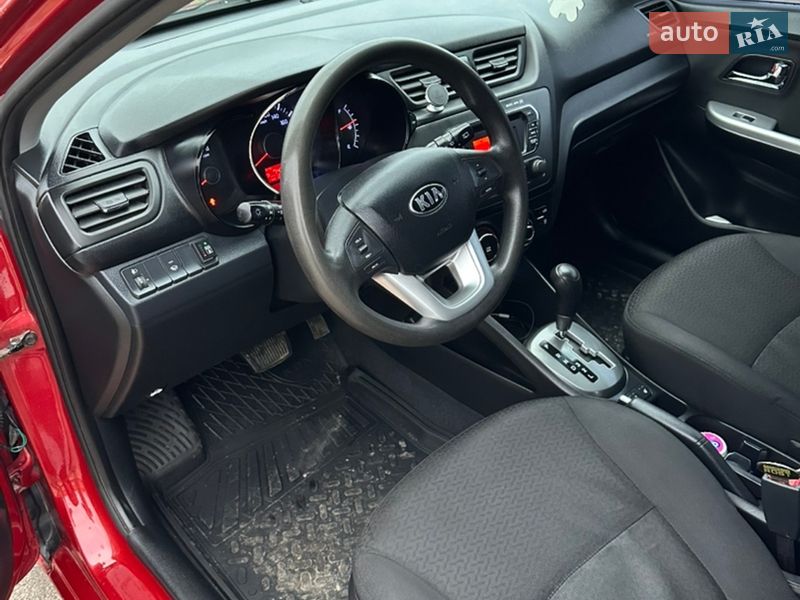 Хэтчбек Kia Rio 2013 в Харькове