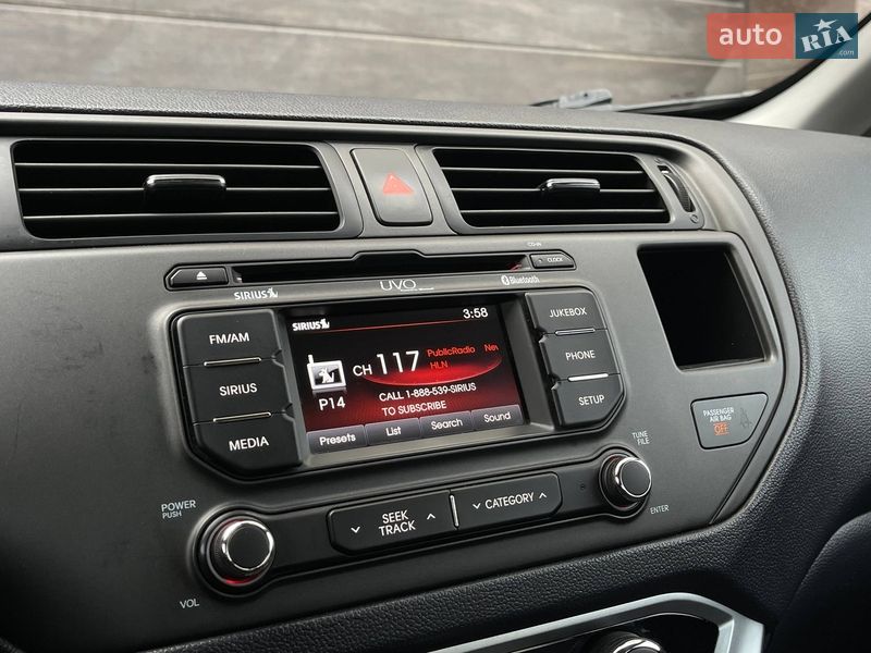 Седан Kia Rio 2015 в Николаеве