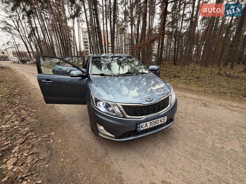 Седан Kia Rio 2013 в Киеве