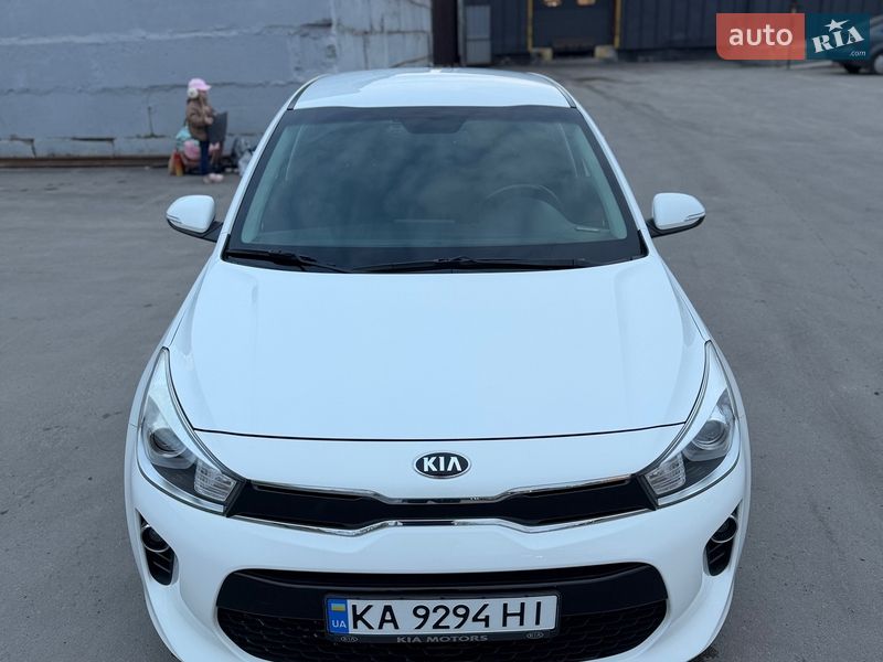 Хэтчбек Kia Rio 2017 в Киеве