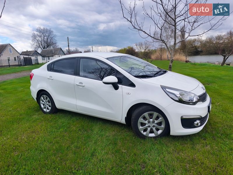 Седан Kia Rio 2015 в Харькове