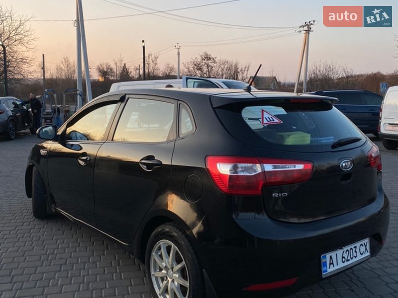 Хетчбек Kia Rio 2012 в Києві фото 6 Хетчбек Kia Rio 2012 в Києві