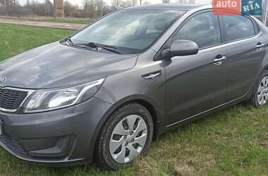 Седан Kia Rio 2013 в Полтаве