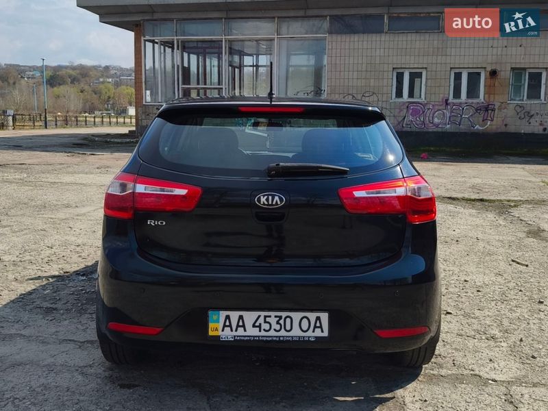 Хетчбек Kia Rio 2013 в Києві фото 7 Хетчбек Kia Rio 2013 в Києві