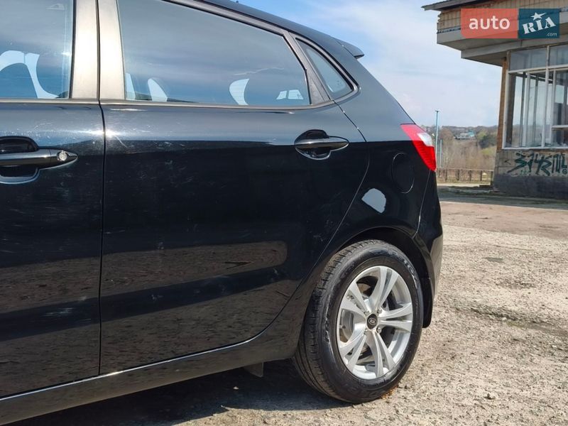 Хетчбек Kia Rio 2013 в Києві фото 10 Хетчбек Kia Rio 2013 в Києві