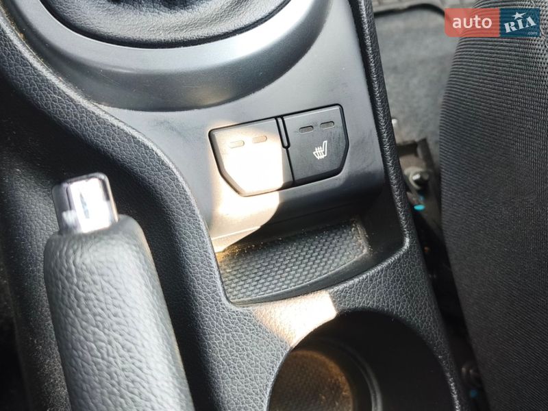 Хетчбек Kia Rio 2013 в Києві фото 39 Хетчбек Kia Rio 2013 в Києві