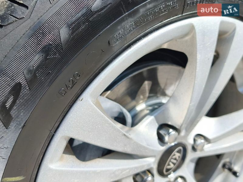 Хетчбек Kia Rio 2013 в Києві фото 36 Хетчбек Kia Rio 2013 в Києві